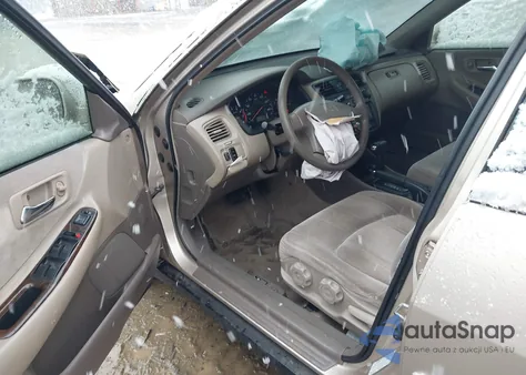 2000 Honda Accord 2.3 Se from USA, damaged, VIN 1HGCG6698YA115129